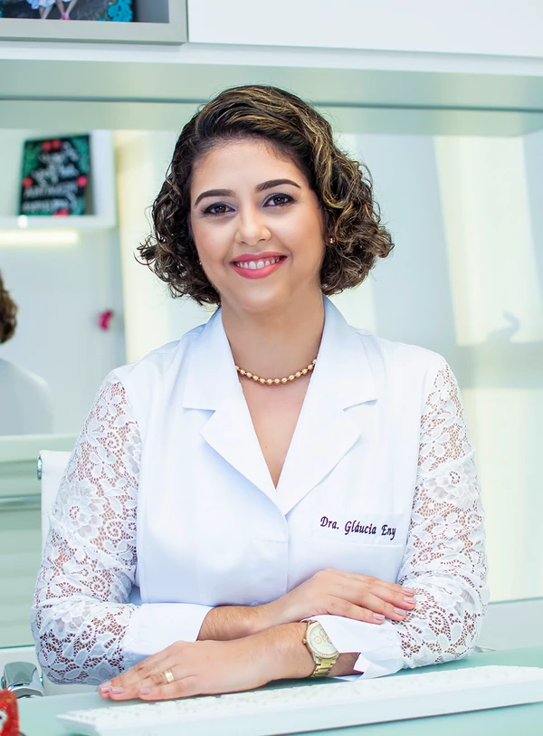 Dra. Glaucia Eny - Pediatra